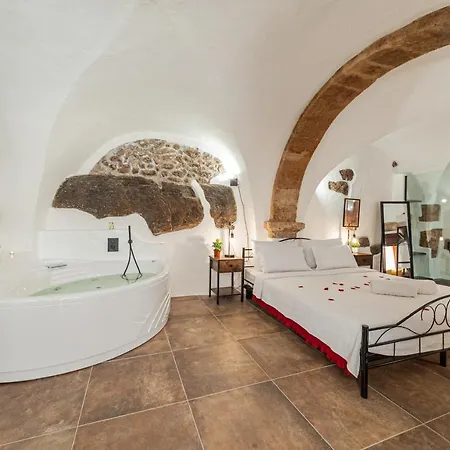 Romantic Loft With Jacuzzi In The Castle