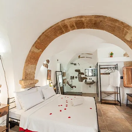 Romantic Loft With Jacuzzi In The Castle