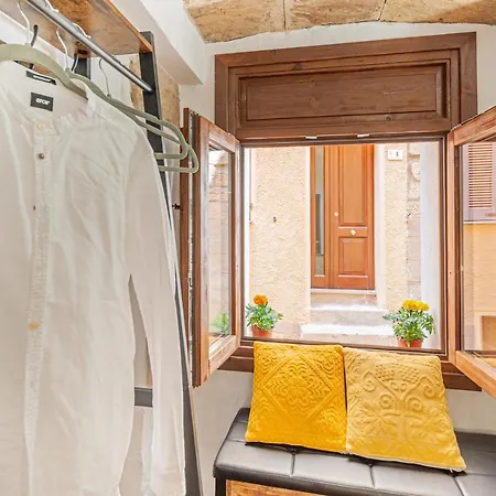 Romantic Loft With Jacuzzi In The Castle *