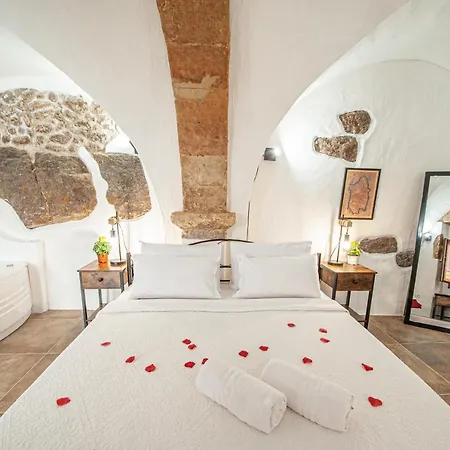 Romantic Loft With Jacuzzi In The Castle * カステルサルド
